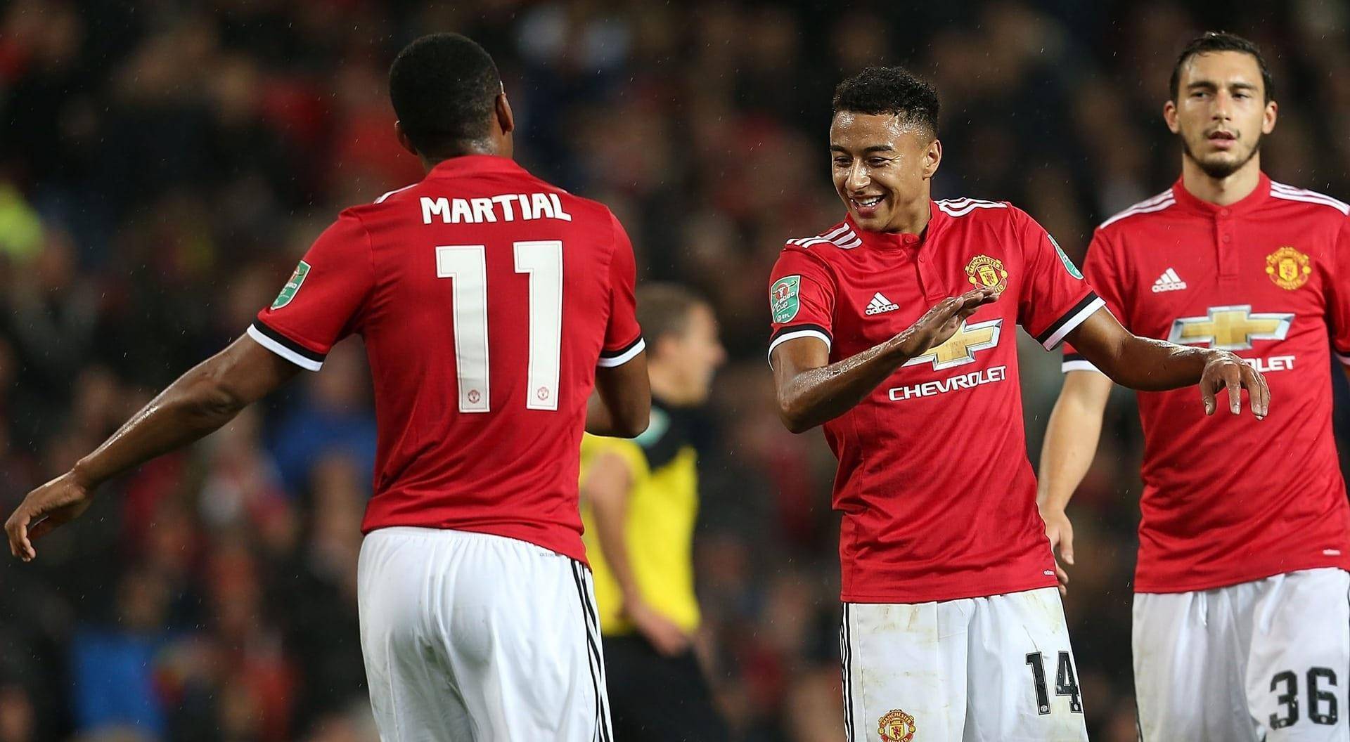 关于费耶诺德迎法国杯关键赛；加时末段防线松动；压力陡增；训练强度明显提升的信息